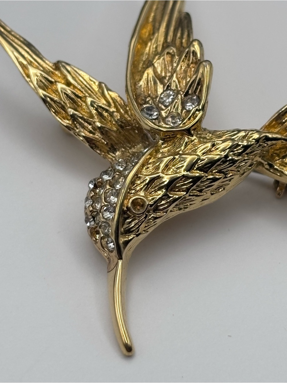 Vintage Gold Tone Rhinestone Hummingbird Brooch - Picture 8 of 12